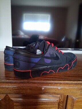 RARE Nike Stefan Janoski Batman Isaiah Grubb Size 11.5 Men’s  Doernbecher 2015